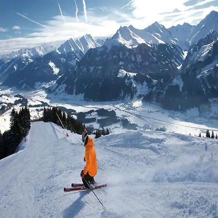 In Hollersbach Near Lift هولرسباخ ام بنزغ